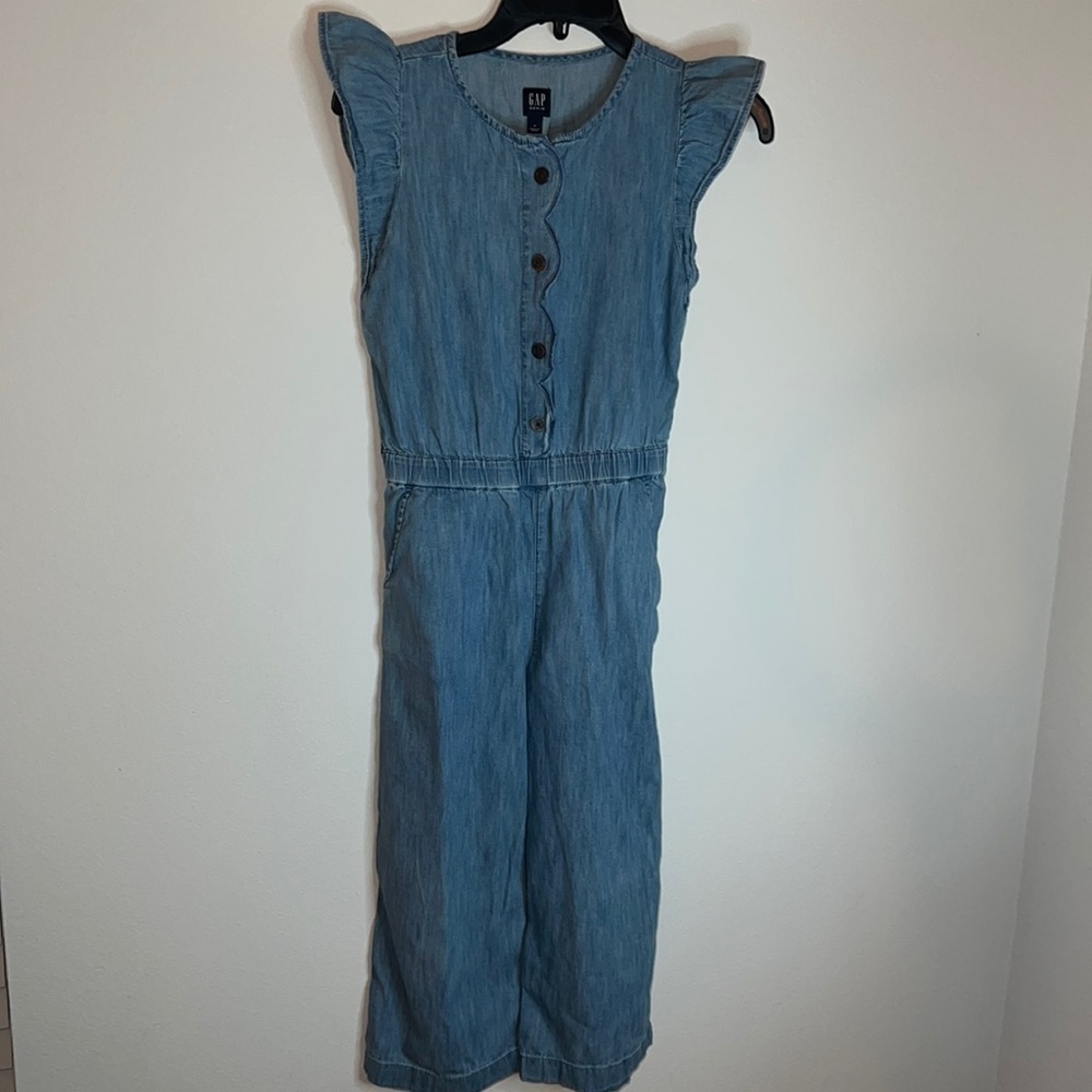 GAP girls jumpsuit Sz‎ M 8-9 chambray / denim buttoned up sleeveless ankle crop